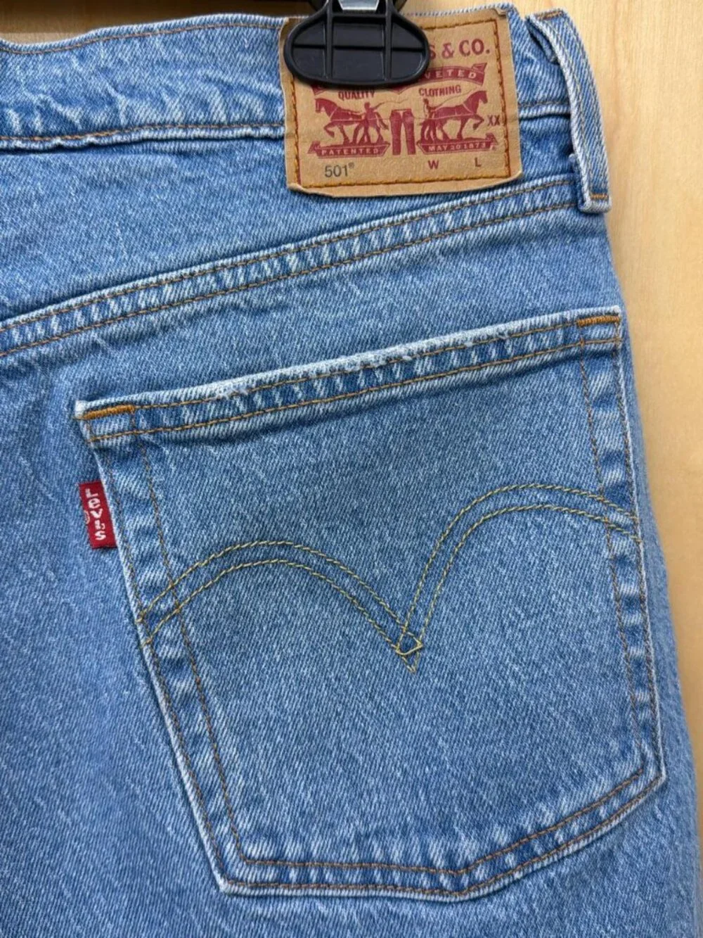 Levi's Straight Style Medium Wash Distressed Denim Jeans Blue Cotton Men's